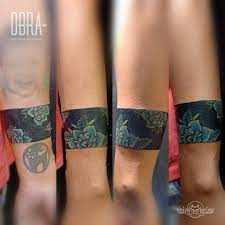 The rose tattoo is probably the closest tennessee williams came to doing a comedy. Traditional Rose Armband Tattoo Diegz Tattoo Studio Facebook