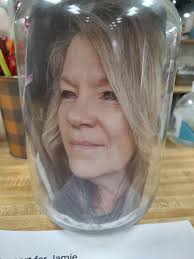 Oh wow so sad 😞 to hear this prayers for her 🙏🙏🙏🙏 definitely hits home  because my sister was diagnosed a year ago with breast cancer but early  stage thank goodness and