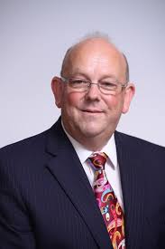 Council in talks to save Ashlawn Road oak tree