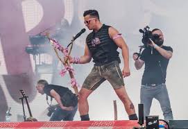 Maybe you would like to learn more about one of these? Exklusive Bilder Von Andreas Gabalier Im Munchner Olympiastadion Schlager De Gabalier Gabalier Andreas Andreas