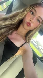 Kaylee Bergman's Instagram, Twitter & Facebook