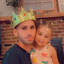 Id hop right in no questions asked .. #alien #aliensighting #aliens