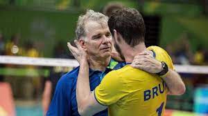 Fiz questão de pedir uma foto para esse cara que fez a alegria de muitos que assistiram o bbb e além disso tem uma história de. Bruninho Do Badminton Ao Ouro No Volei Youtube