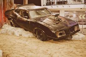 Fury road) 2015 года, режиссера джорджа миллера, с томом харди и шарлиз терон в главных ролях. Mad Max Fury Road Sitzprobe Die Filmautos Von Tom Hardy Und Co Autobild De