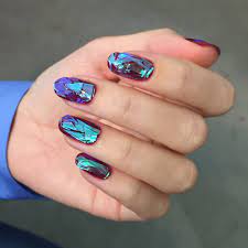 Meet The Korean Nail Artist Behind The Shattered Glass Manicure Trend Koreanische Nagel Manikure Ideen Trendige Nagel