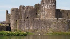 Around the market following buildings can be found: Medieval Castle Defence Defending A Castle Exploring Castles