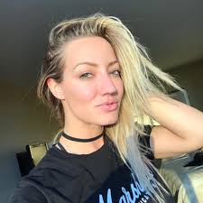 I managed to get in a quick 45 minutes of DDP Yoga done in my hotel room  during our two hour break from rehearsal today!! Whether it's music,  fitness, or anything else-