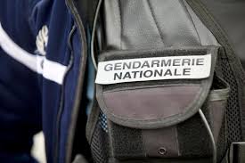 Trois hommes frappés à coups de barres de fer par une dizaine d’individus lors d’un guet-apens dans un futsal près d’Avignon