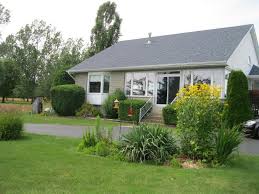 Rental homes in elliot lake, on are displayed with a lot of extra information, including property type, square footage, amenities and area demographics, as well as the name and contact information of the real estate agent in charge of each. Luxury Lake House Dunnville Cottage Rental Di 11019 Cottagesincanada