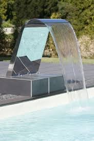 Schoner Pool Mit Einer Schwalldusche In 2020 Schwalldusche Pool Dusche