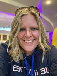 Miriam Biggs's Instagram, Twitter & Facebook