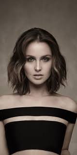 Camilla Luddington Short Hair Celebrity 1080x2160 Wallpaper Short Hair Styles Kate Beckinsale Hair Camilla Luddington