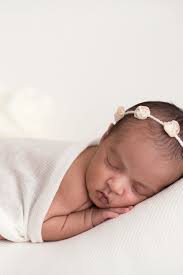 150+ Middle Names For Lillian (Unique & Cute)