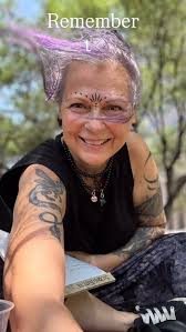 It amazes me how we can be so caring and empathetic to others, caring and  helping and forgiving, but we totally screw ourselves, lol. Why do our  brains work that way? 😂 Do something kind for YOU ...