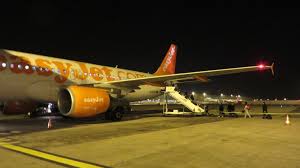 Il est possible de profiter de 2 vols intérieurs vers nice et toulouse ou encore de s'envoler pour 14 destinations dans le bassin méditerranéen. Review Of Easyjet Flight From Nice To Paris In Economy