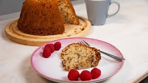 Joghurtkuchen Rezept Mit Becher Statt Waage Fur Einen Schnellen Ruhrkuchen Bayern 1 Radio Br De