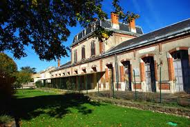 Video vlog des fetes d'agen et villeneuve sur lot pour débuter la saison 2020. L Ancienne Gare De Villeneuve Sur Lot Hier Et Aujourd Hui Photimages D Hier Et D Aujourd Hui