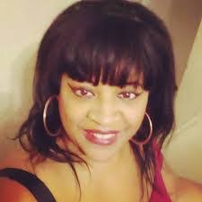 Mia Walton's Instagram, Twitter & Facebook