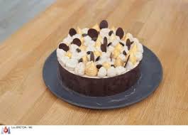 Le Meilleur Patissier Ce Mercredi Realisation Du Gateau Le Merveilleux Et De Gaufres Du Nord Leblogtvnews Sous l'œil de cyril lignac