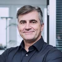 1700+ perfiles de «Schanz»