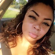 Pretty Inc. Lash Bar