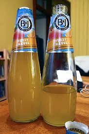 Fill a tall glass with ice. Bartles James Fuzzy Navel Flavored Malt Cooler Food Drink St Louis St Louis News And Events Riverfront Times