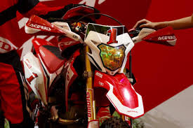 Motor motor terbaru 2013 2014; Membandingkan Honda Crf 150 L Dan Kawasaki Klx 150 Bf Kumparan Com