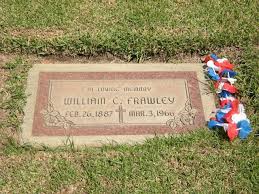 Pin By Kenneth Kamm On Photos Famous Tombstones Unusual Headstones Grave Marker