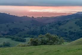 The valley includes the communities of santa paula, fillmore, piru and the national historic landmark of rancho camulos. Santa Clara Valley Nature Stockbild Bild Von Schacht 114930901