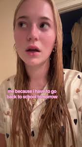 ellen 🏄🏼‍♀️ (@ellen.wise)