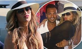 Joe fournier is an english entrepreneur and a professional boxer. Nicole Scherzinger Slams Joe Fournier On Twitter Following Mykonos Beach Romp Claims Daily Mail Online