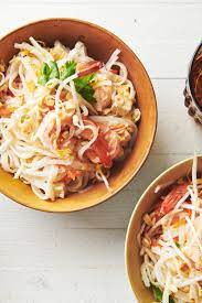 Easy Pad Thai Recipe The Mom 100 Recipe Pad Thai Pad Thai Recipe Recipes