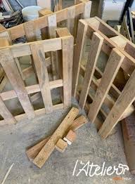 Fabriquer Une Porte En Bois De Palette L Atelier By Brico Prive Palette Bois Porte En Bois Porte Bois