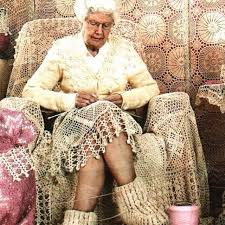 Pin By Tulin Erol On Ayvaliktan Manzaralar Crochet Humor Knit Crochet Knitting