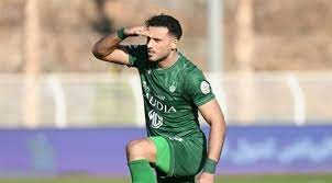 عمر السومة يفتح قلبه لجول ويتحدث عن أبرز خطوات مسيرته، عن احترافه في الكويت ثم السعودية وكذلك عن مشاكل. Ø§Ù„Ø£Ù‡Ù„ÙŠ Ø§Ù„Ø³Ø¹ÙˆØ¯ÙŠ ÙŠÙ‚ØªØ±Ø¨ Ù…Ù† ØªØ¬Ø¯ÙŠØ¯ Ø¹Ù‚Ø¯ Ø¹Ù…Ø± Ø§Ù„Ø³ÙˆÙ…Ø©