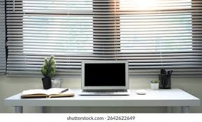 Bilderesultat for scrivania.jpg