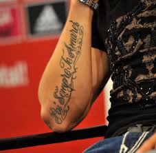 Marco has a huge tattoo inked on his left forearm. Tatowierungen Was Unsere Fussballer Auf Der Haut Tragen Bilder Fotos Welt