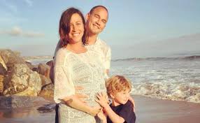 Submitted 2 days ago by chirpingbirdie. Alanis Morissette Unterwasserfoto Mit Babybauch Woman At