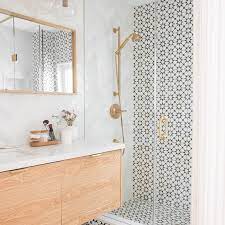 Step into this charming porcelain tile bathroom with a glamorous interior, which is a great way to spice your bathroom and a perfect place to relax. 32 Beautiful Bathroom Tile Design Ideas