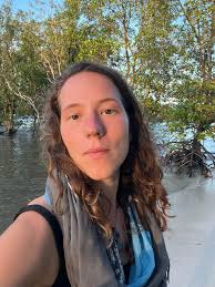 Volunteering in south Asia My name is Paulina (23) from Estonia. I am  currently travelling in Thailand, and I would love to volunteer. (Available  now and until January) I enjoy travelling with