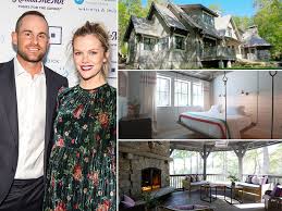Andy Roddick And Brooklyn Decker Sell North Carolina Home For 2 35 Million Mansion Global He is an actor, known for притворись моей женой.