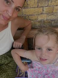 Emily-Clare Hill • Doula • Yoga Teacher • Hypnobirthing (@happysoulmama) ·  London