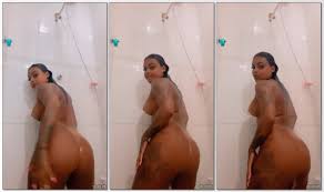 Samea Soloni Rebolando Peladinha Toda Safada No Banho - Cnn Amador