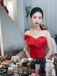 各种极品反差婊投稿流出高颜值人妻女友颜射臀射吞精内射[3.02G-122V+498P] | 精选Porn