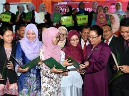 Katanya, pihak aadk negeri sabah mengharapkan masyarakat khususnya golongan remaja dan belia dapat bersama dengan agensi itu untuk mengorak langkah dengan membentuk satu pasukan sukarela dan bersifat community oriented policing dan smart partnership yang digerakkan sebagai mata dan. Hasrat Dua Pelajar Luar Bandar Banggakan Daerah Tercapai Cemerlang Stpm Berita Gps Bestari