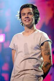 Harry Styles Hits Gay Bar in Hells Kitchen With Kendall Jenner, Naturally  | Vanity Fair