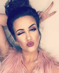 Brenda Hibdon's Instagram, Twitter & Facebook