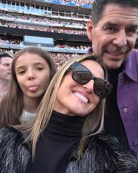 My wife is one of those who defies science as she gets more beautiful and  more fun every single birthday. Happy 44th birthday 🎂 my love ❤️- let this  new year be