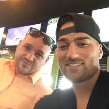 Hector W Rosas III (@hectorius3)