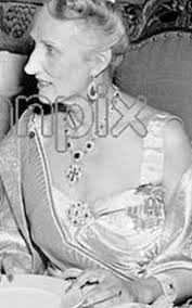 Tiara Mania: January 2022